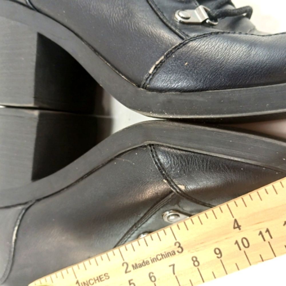 By Guess Block Heel Combat Boot Lace Up/Zip Up Black Faux Leather Women 9M. - Picture 4 of 11